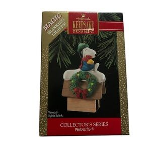 Hallmark Keepsake Peanuts Snoopy Ornament with Blinking Lights